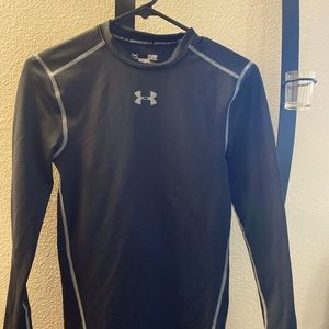 Gently used, like new! Under Armor compression top
